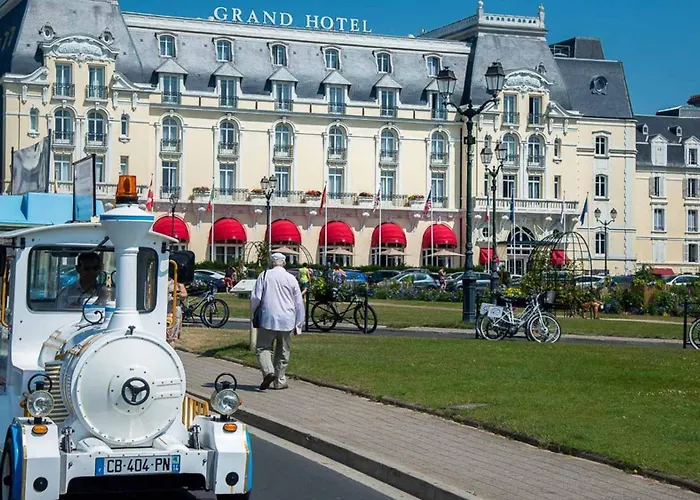 Le Nid De A 100 M De La Apartman *